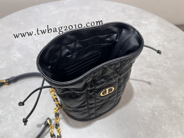 Dior专柜新款迪奥顶级原单黑色30Montaigne迷你抽绳水桶包 djfk1174